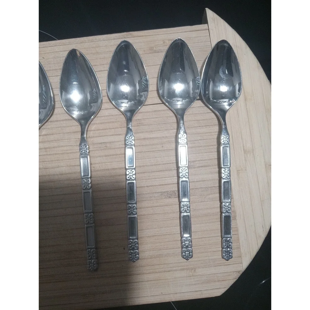 Oneida Community MADRID‎  No Black  Stainless 6 TeaSpoons   See Pictures